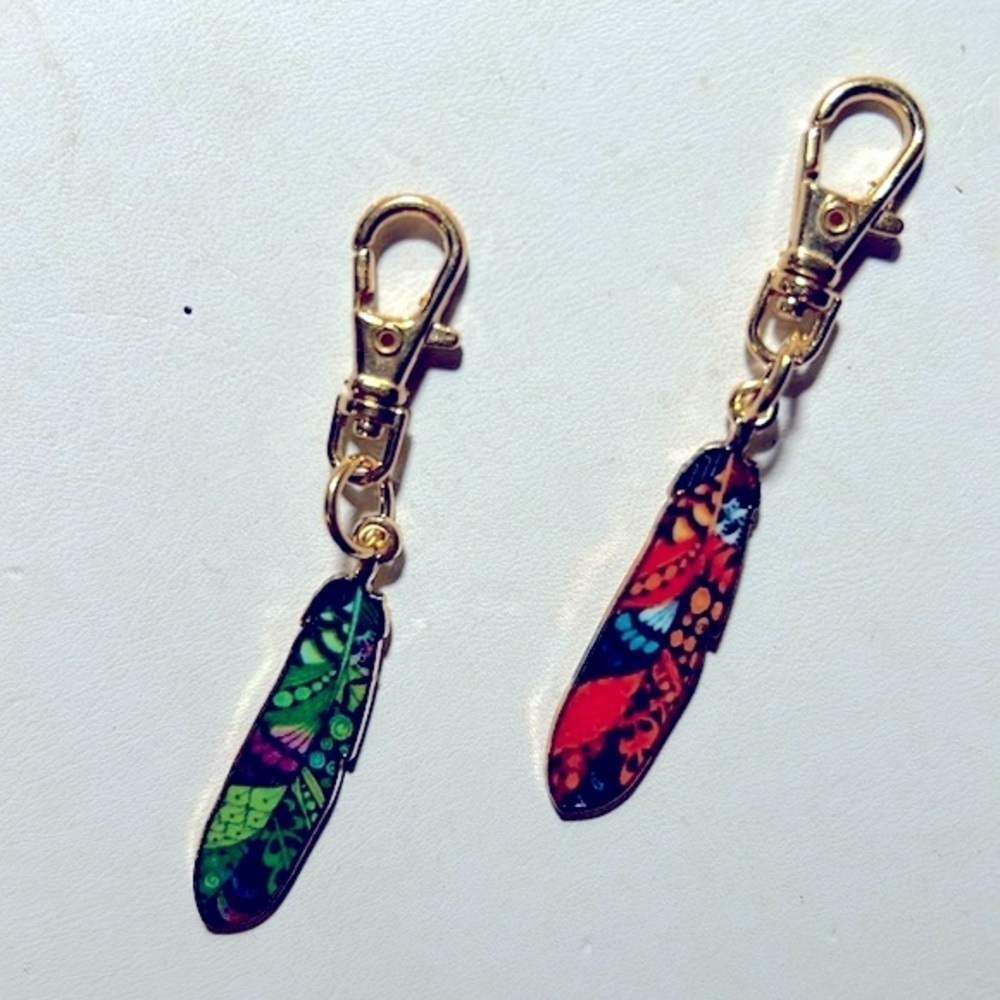 Feather 🪶 Charm (a)